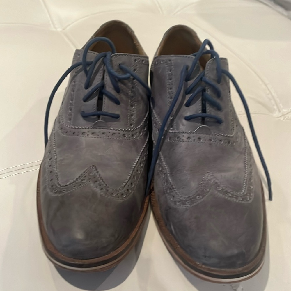Cole Hann grey dress shoe